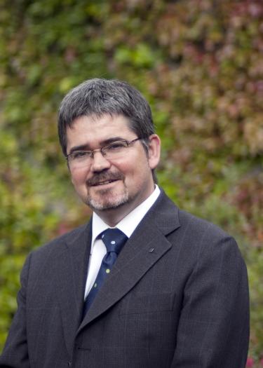 Zu sehen ist das Portät von Prof. Dr. Stefan Berger.