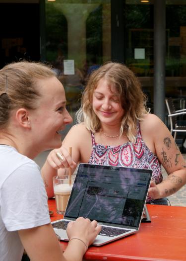 Lehramtsstudierende im Austausch