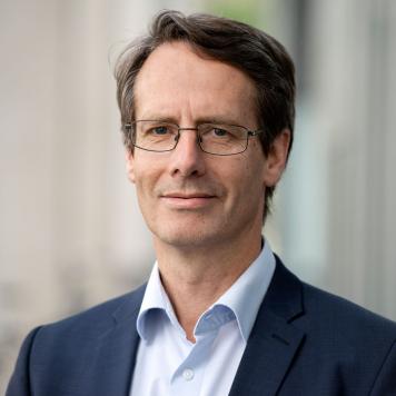Porträt Prof. Dr. Ekkehard Felder