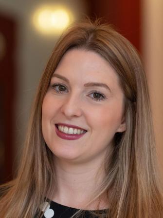 Dr. Alica Mertens