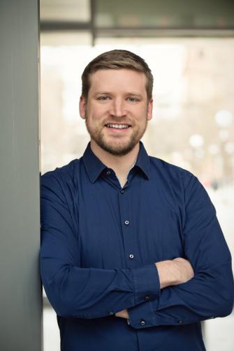Porträt Dr. Pavel Brunssen